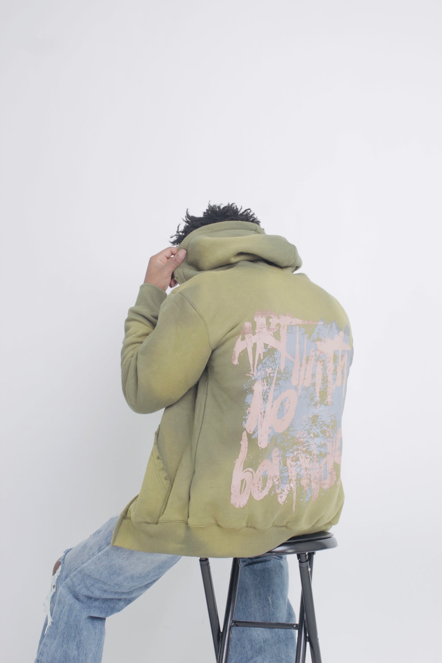 SUN-DRIED ART WITH NO BOUNDS HOODIE (OLIVE)